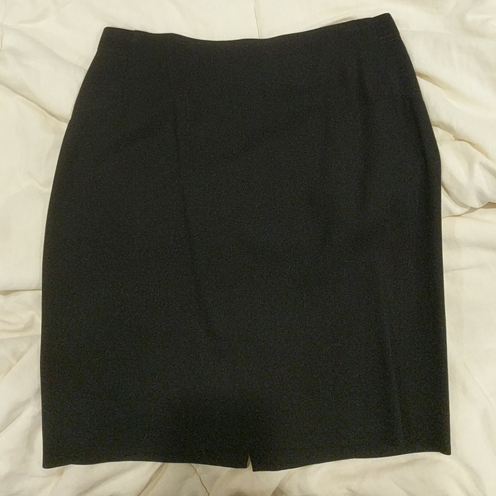 BCBG black pencil skirt, size XS. Dry Clean only.